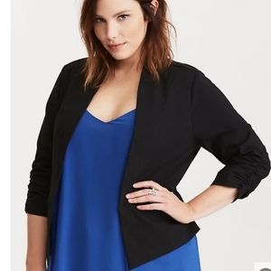 Torrid Size 1 Stretch Runched Sleeve Blazer